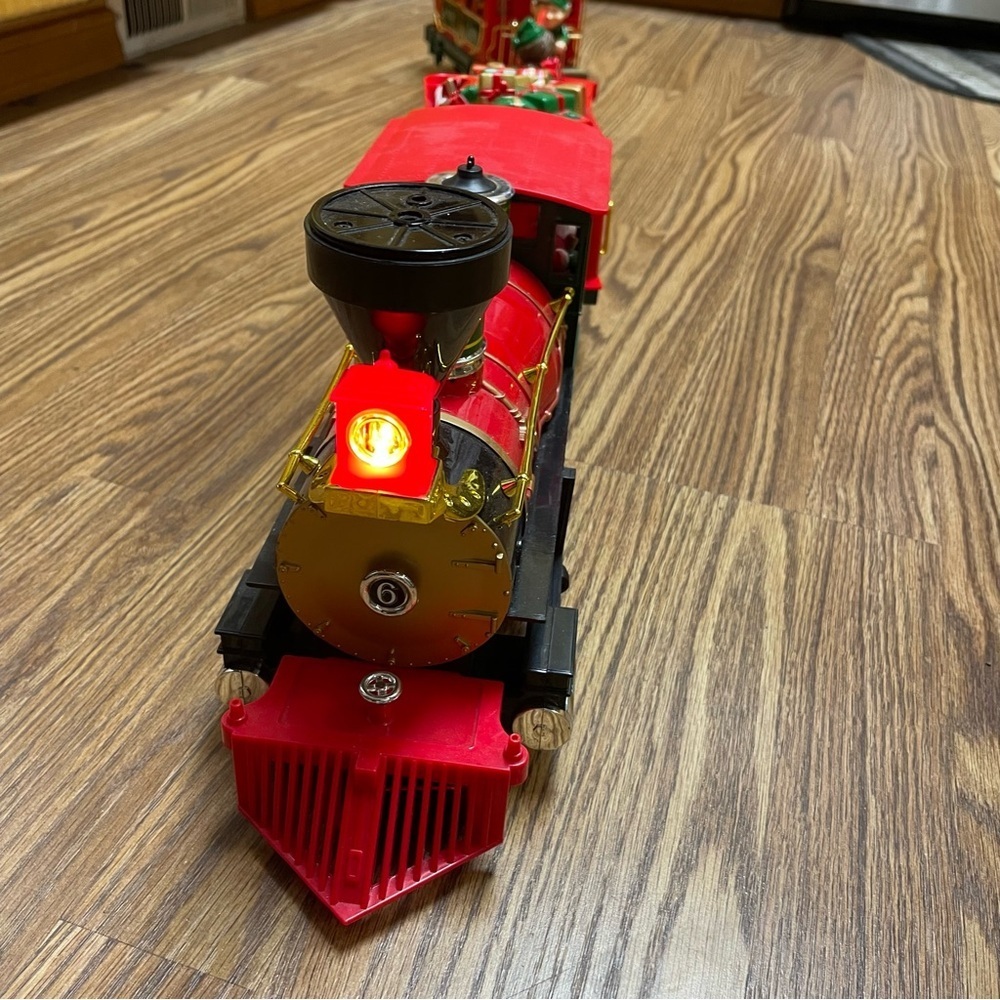 Christmas train set replacement only batteries not included holiday